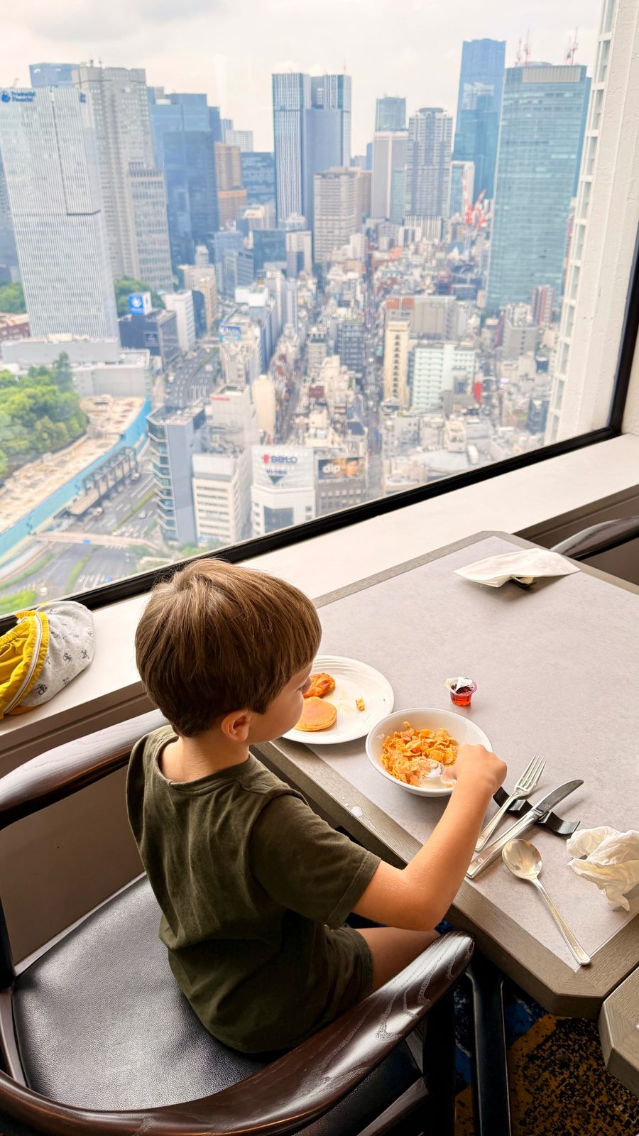 Café da manhã com vista no Hotel New Otani Tokyo